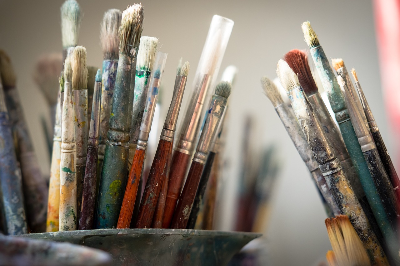 Packing Watercolors for the Coast: A Lightweight Kit That Actually Works